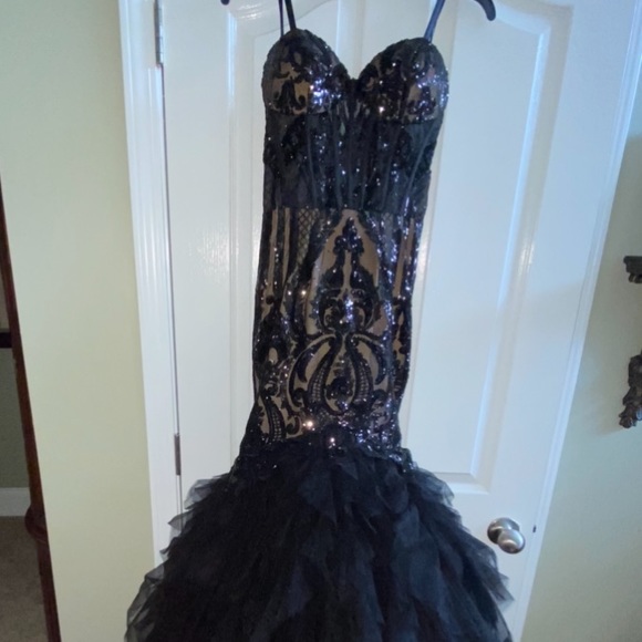Dresses & Skirts - Black mermaid prom dress